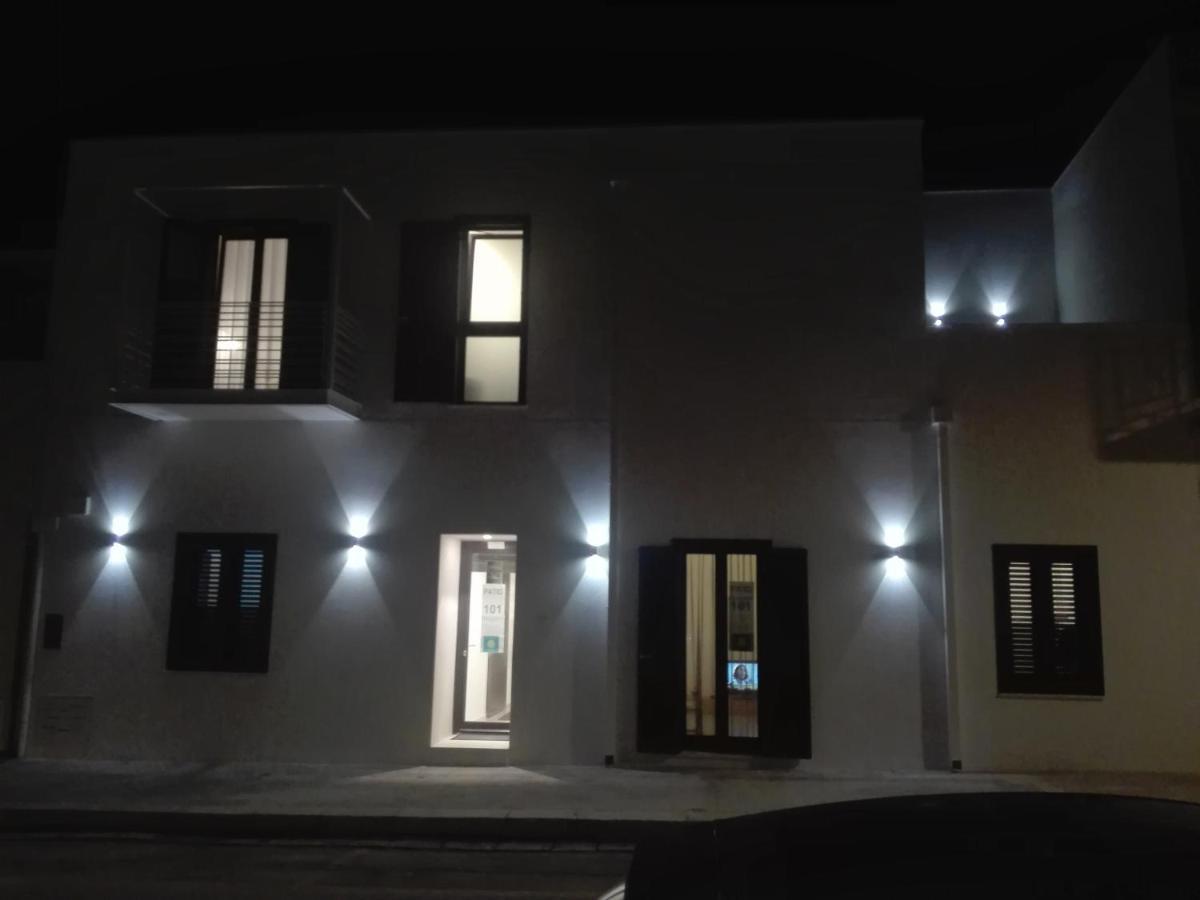 לינה וארוחת בוקר סן ויטו לו קאפו Patio 101 "Exclusive" מראה חיצוני תמונה